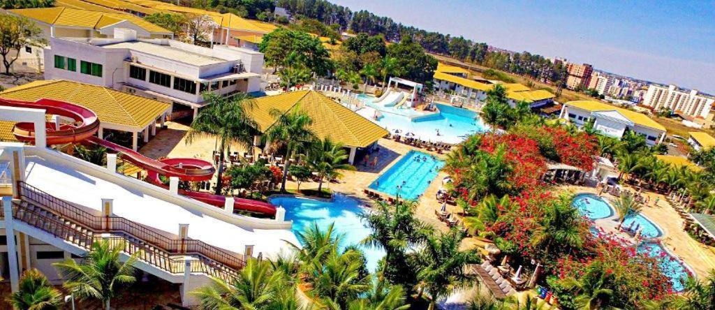 Lacqua Diroma - Piscina De Ondas Exclusiva Aparthotel Caldas Novas