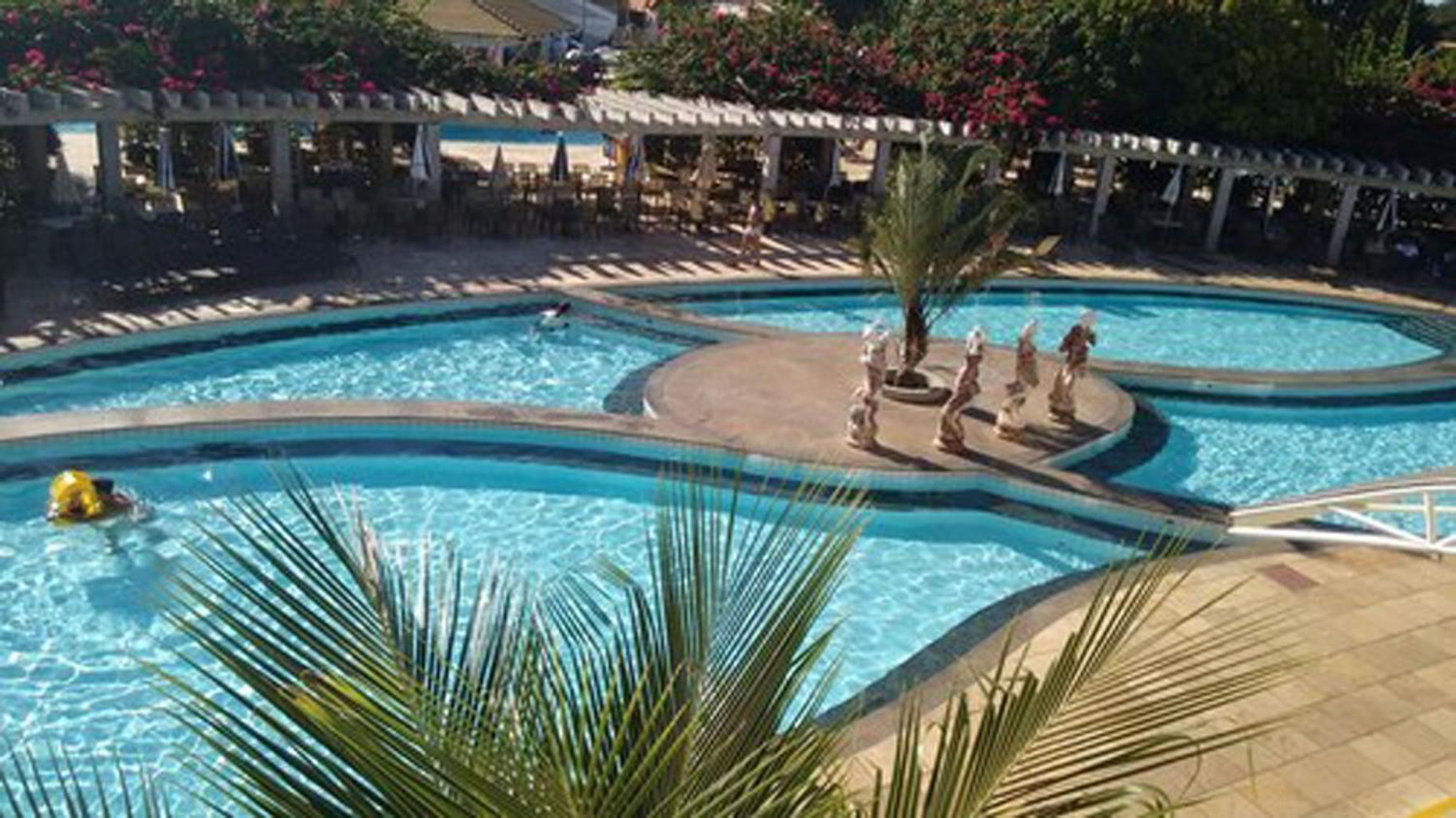 Aparthotel Lacqua Diroma - Piscina De Ondas Exclusiva *