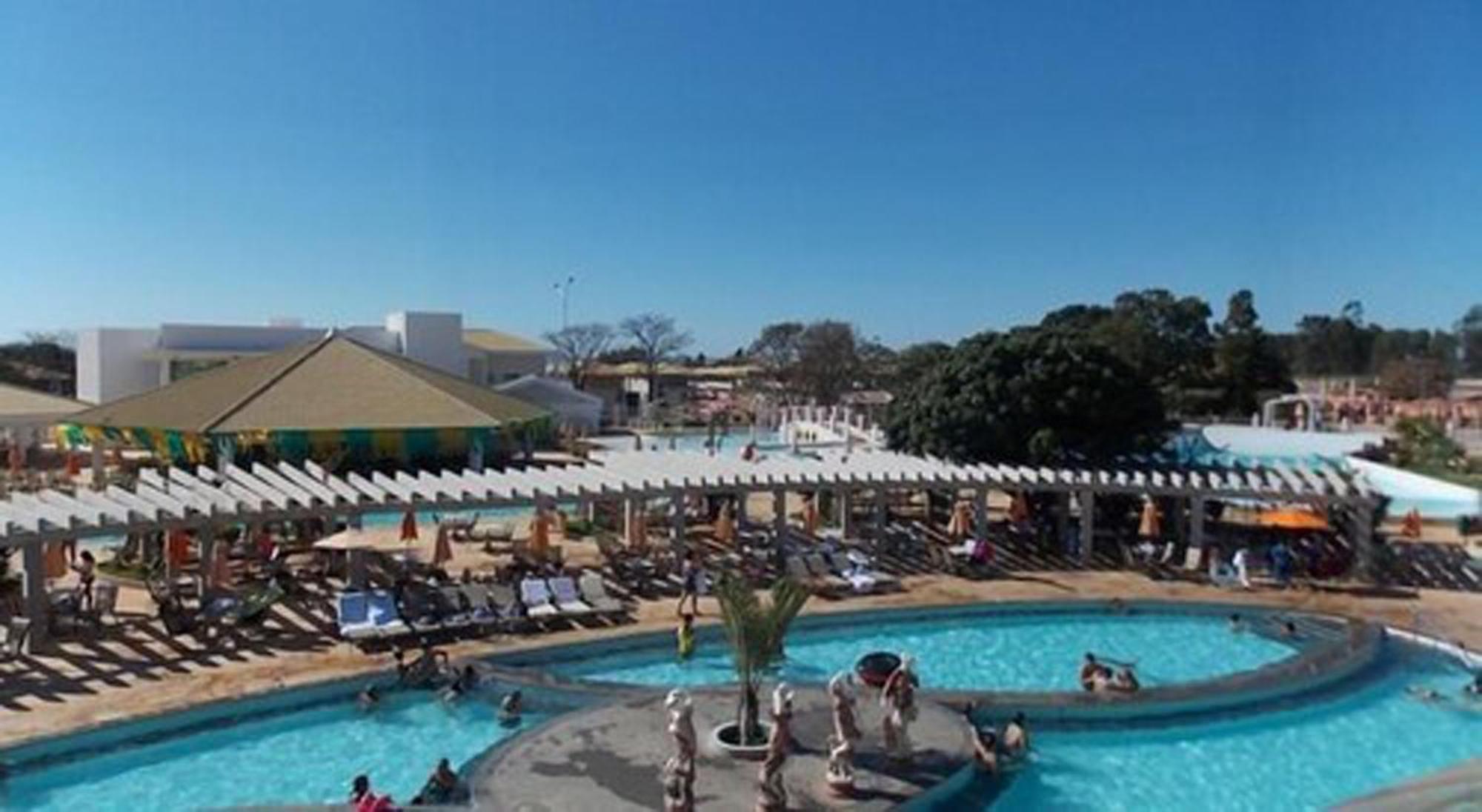 Aparthotel Lacqua Diroma - Piscina De Ondas Exclusiva