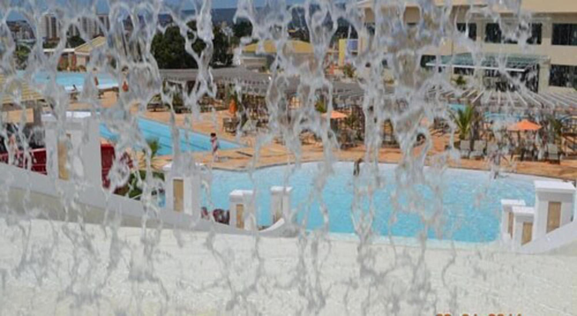 Aparthotel Lacqua Diroma - Piscina De Ondas Exclusiva *