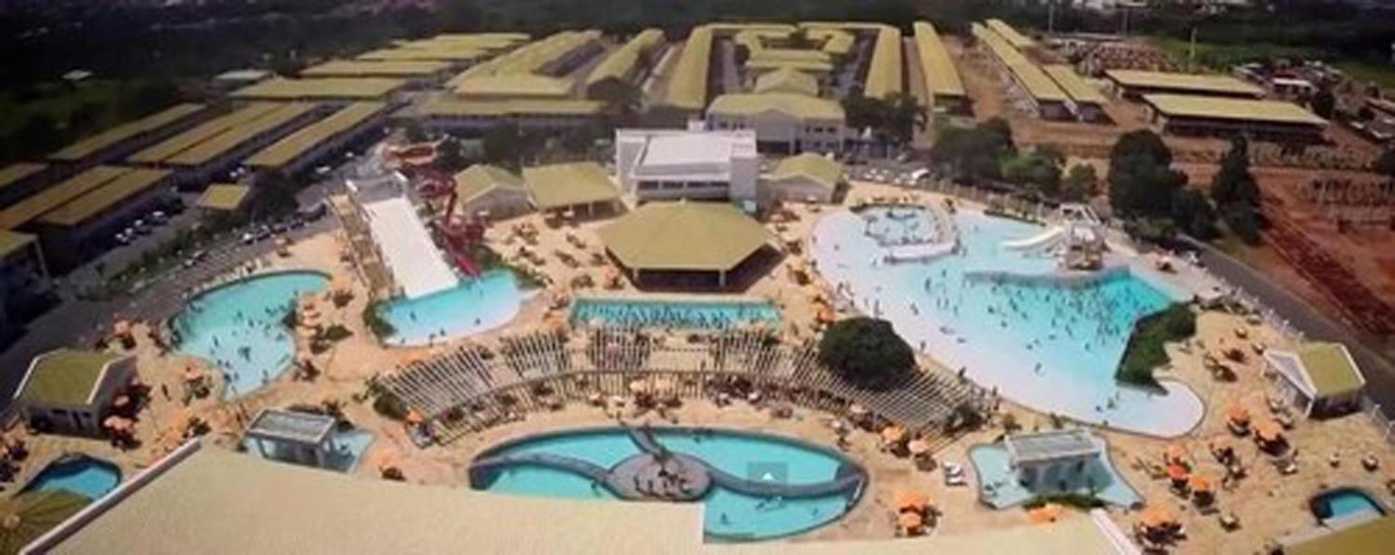 Aparthotel Lacqua Diroma - Piscina De Ondas Exclusiva